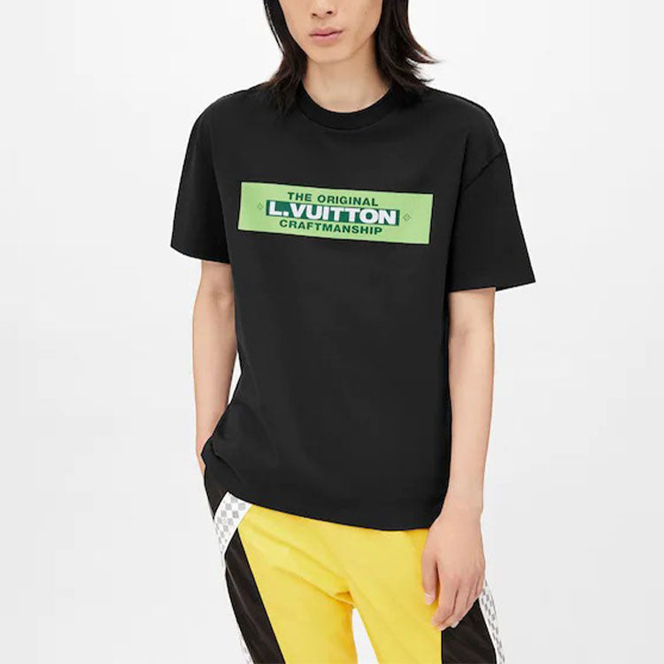 LOUIS VUITTON SS22 Kaos Lengan Pendek Warna Polos dengan Cetakan Huruf, Unisex, Hitam