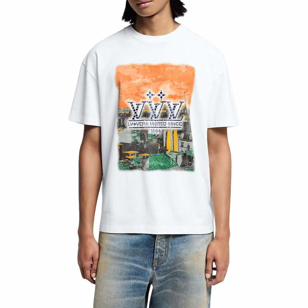 LOUIS VUITTON SS25 Koleksi Musim Semi/Panas Pria Kaos Lengan Pendek Kerah Bulat Warna Polos Bermotif (Unisex)