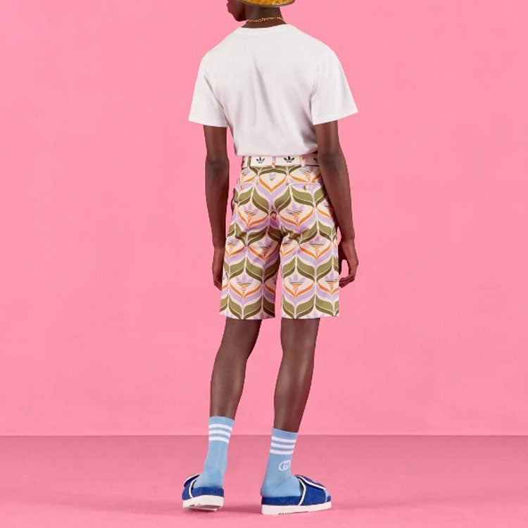 Kolaborasi GUCCI x adidas Originals SS22 Kaos Lengan Pendek Pria dengan Cetak Logo Blok Warna Geometris, Putih