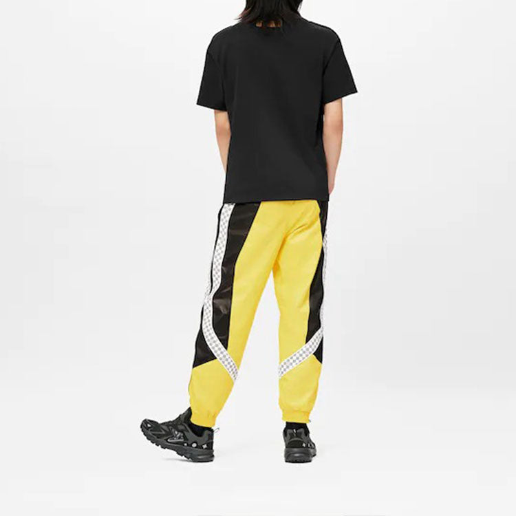 LOUIS VUITTON SS22 Kaos Lengan Pendek Warna Polos dengan Cetakan Huruf, Unisex, Hitam