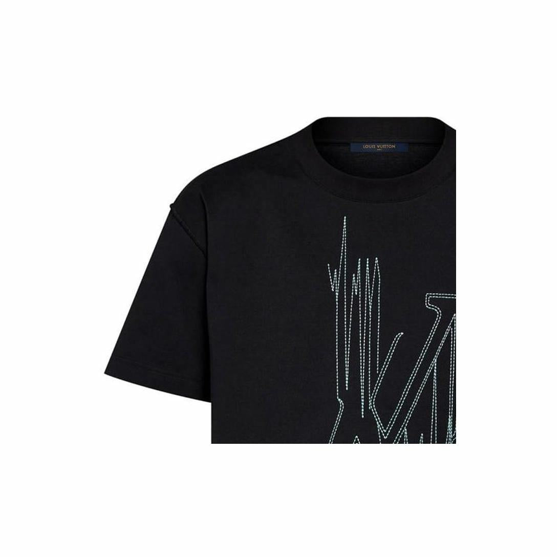 Kaos oblong lengan pendek berkerah bulat dengan motif grafis LOUIS VUITTON, unisex, warna hitam.